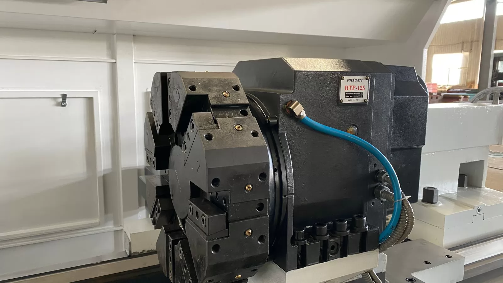 How to Choose the Right Heavy Duty Lathe Machine